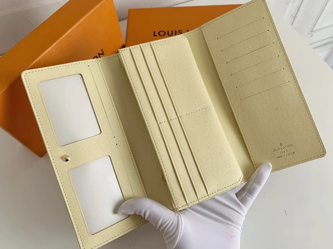 Louis Vuitton LV Wallets For Women Elegant 1799