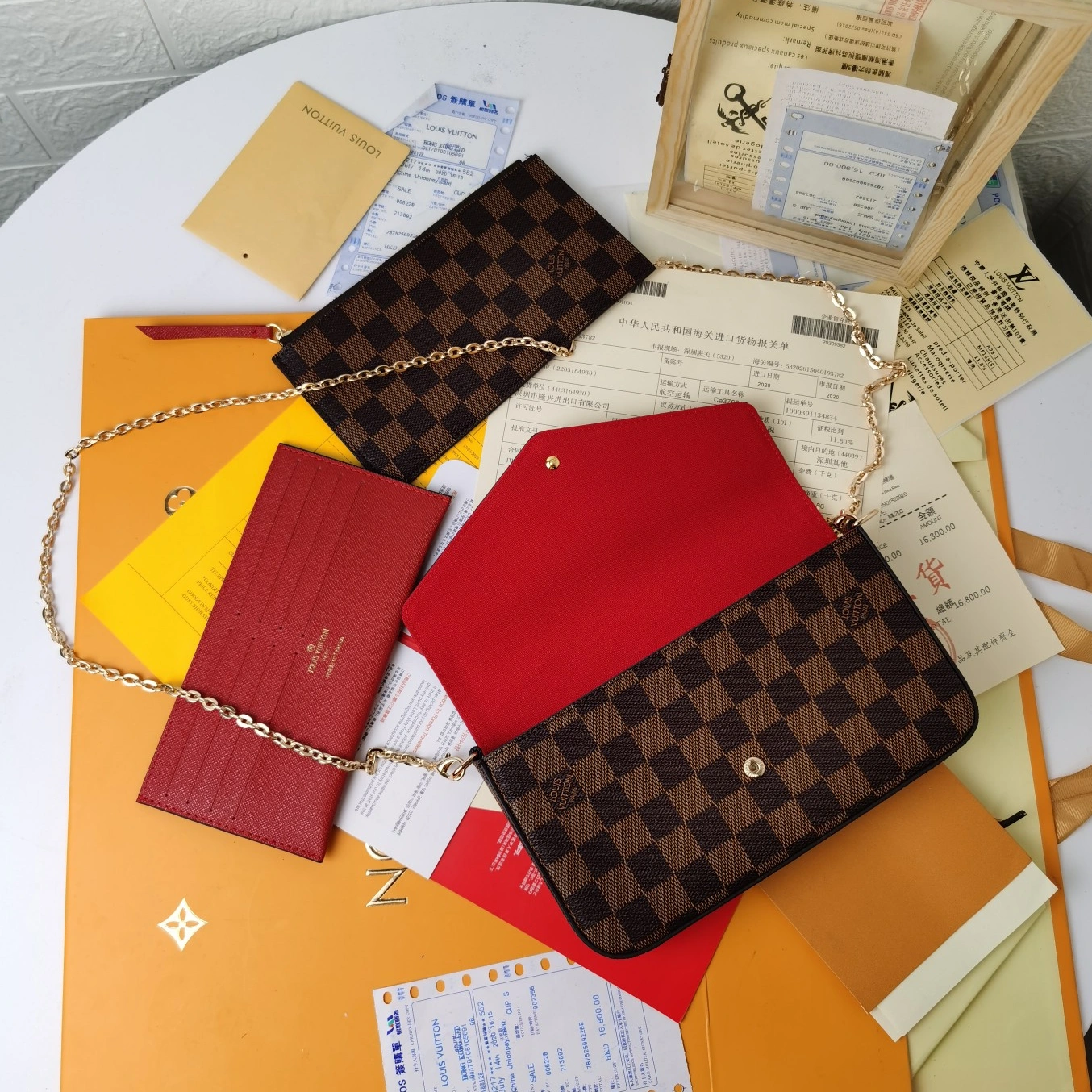 Louis Vuitton LV Wallets For Women Flexible 8404