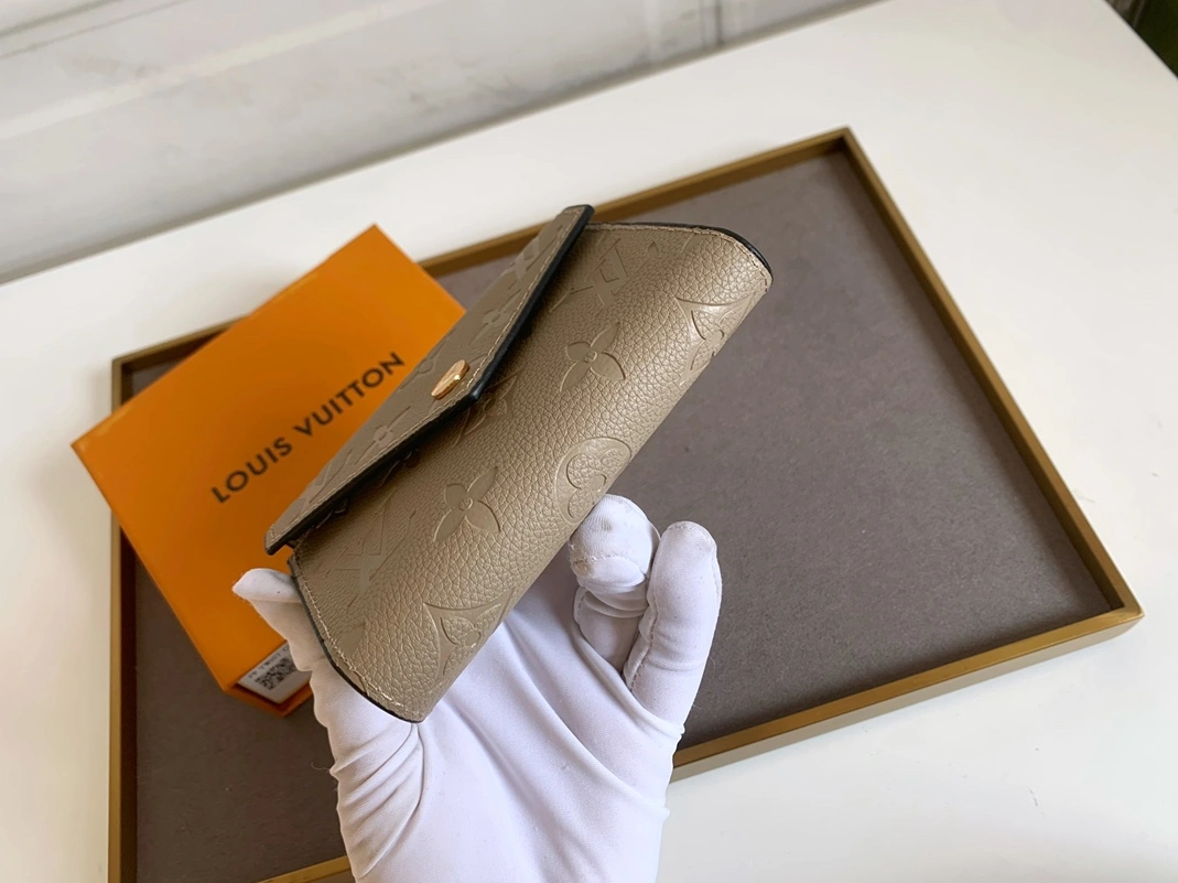 Louis Vuitton LV Wallets For Women Flexible 9078