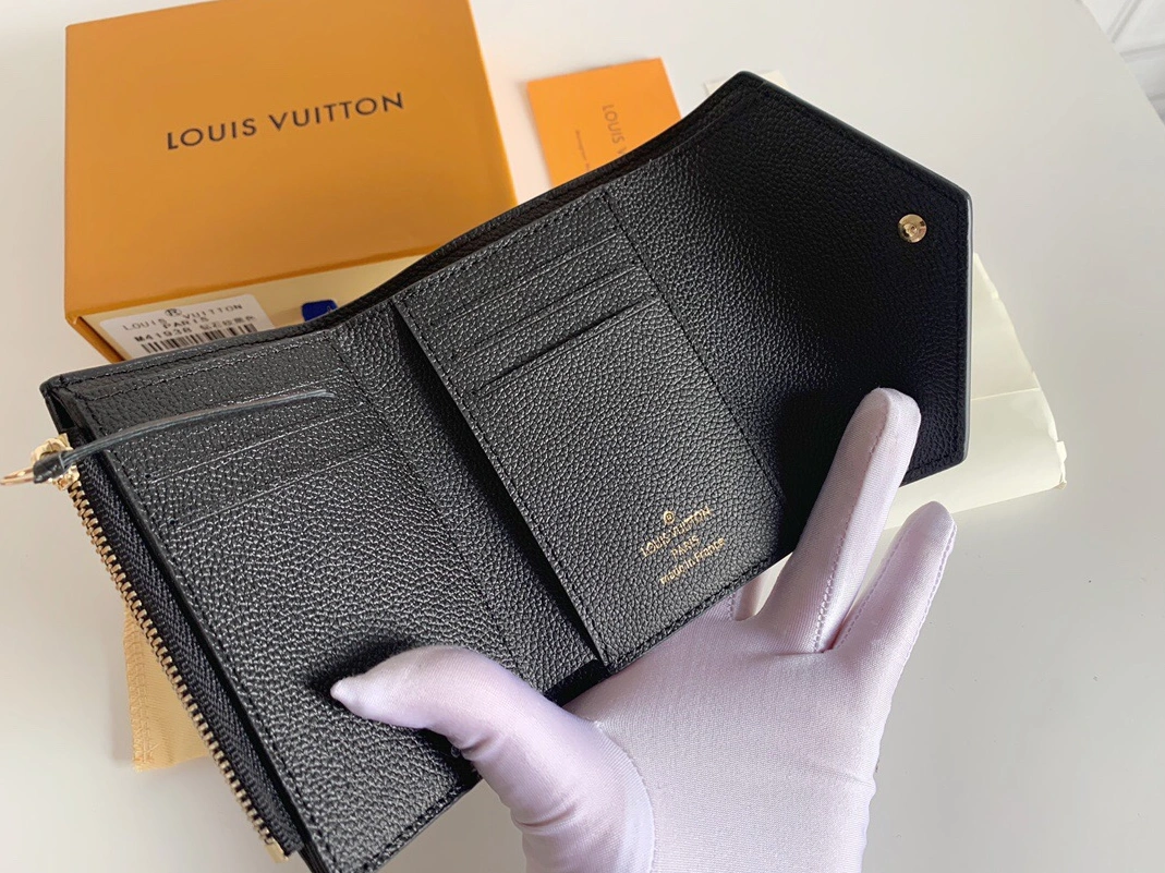 Louis Vuitton LV Wallets For Women Minimalist 8602