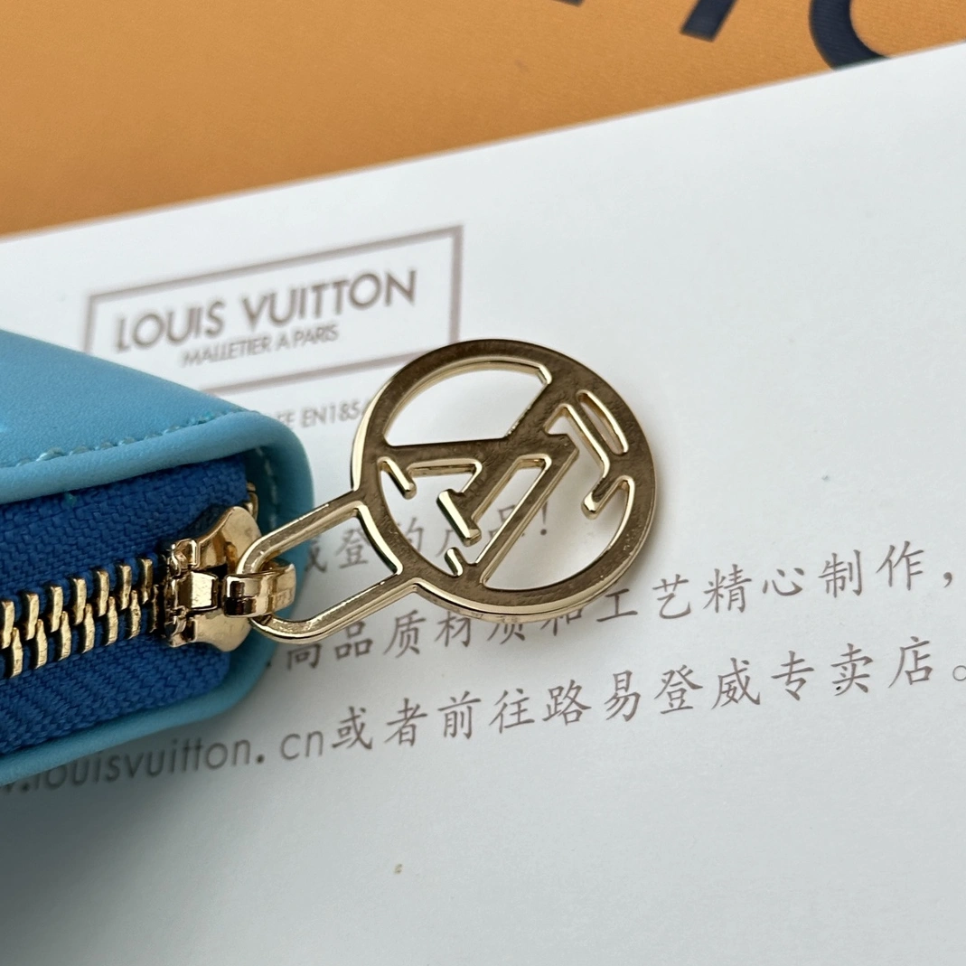 Louis Vuitton LV Wallets For Women ModernLook 7723