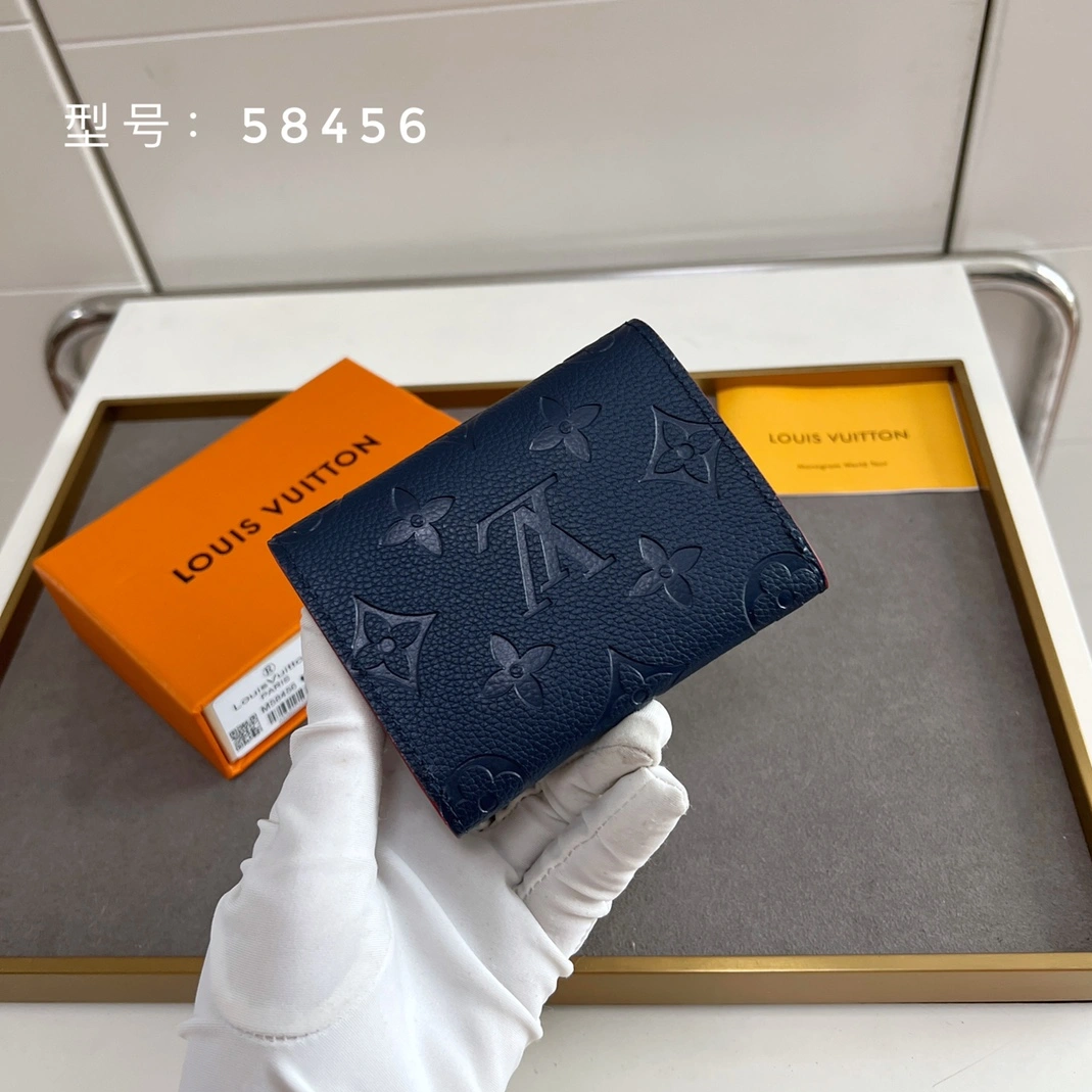 Louis Vuitton LV Wallets For Women Practical 5058