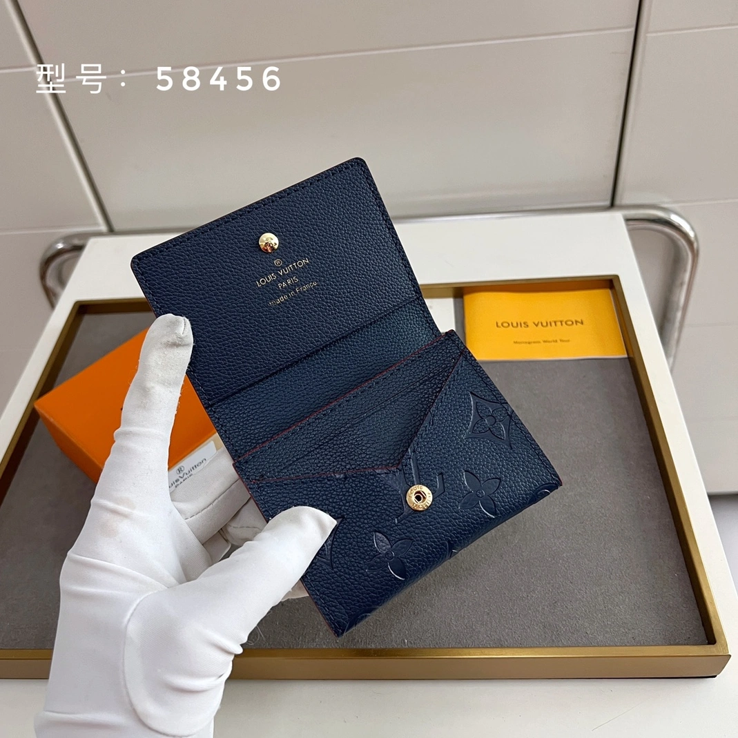 Louis Vuitton LV Wallets For Women Practical 5058