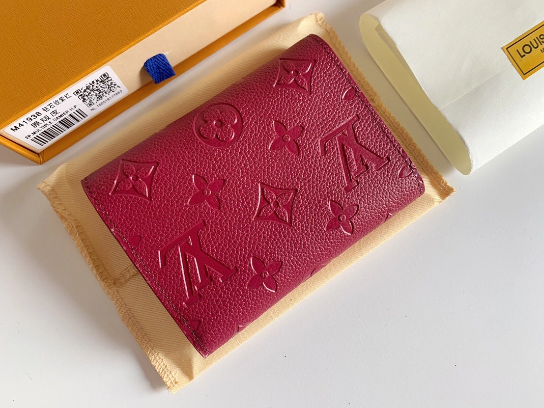 Louis Vuitton LV Wallets For Women Sleek 4911