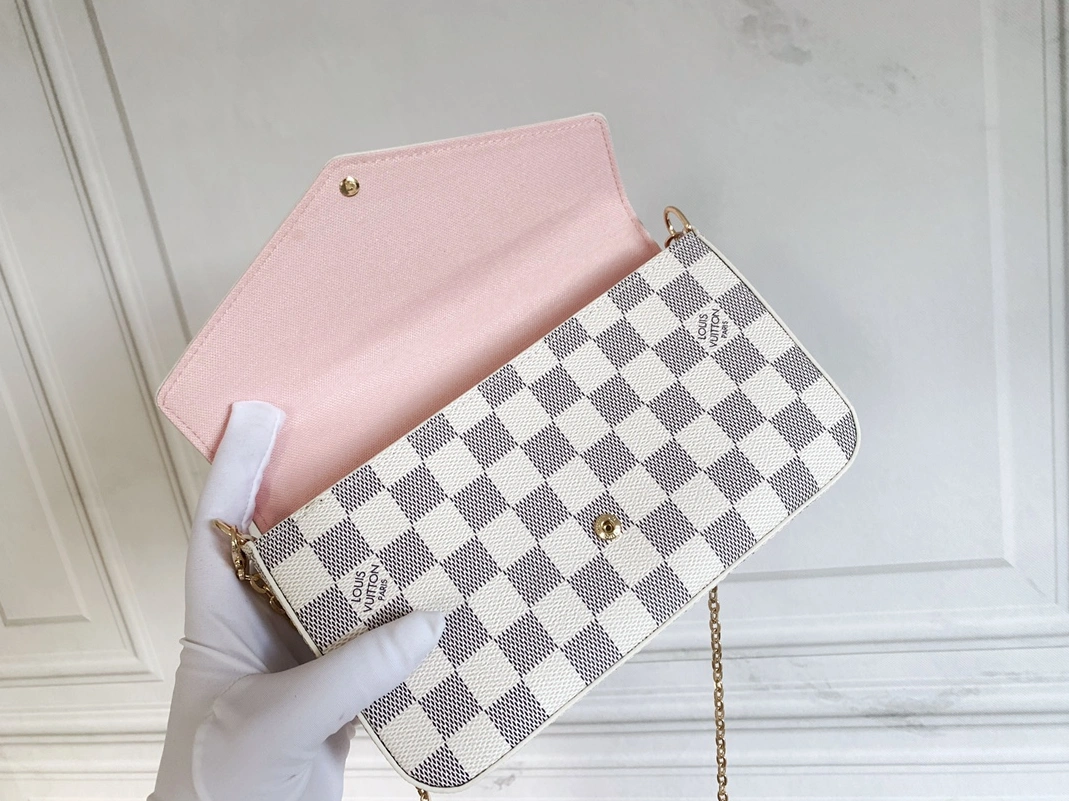 Louis Vuitton LV Wallets For Women Sophisticated 3122