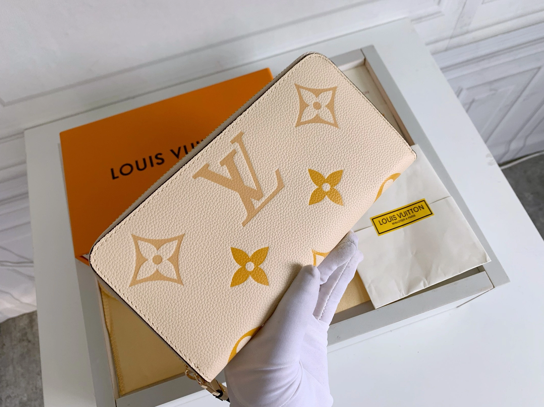 Louis Vuitton LV Wallets For Women StreetReady 7110