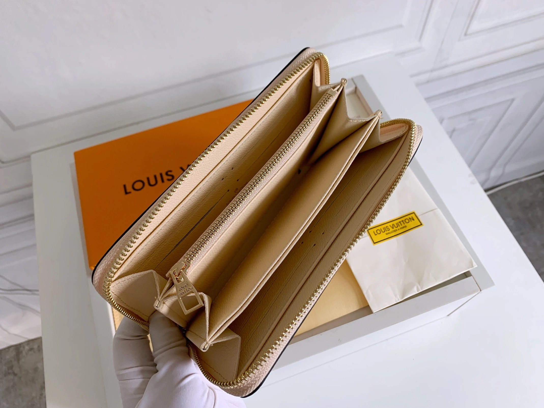 Louis Vuitton LV Wallets For Women StreetReady 7110