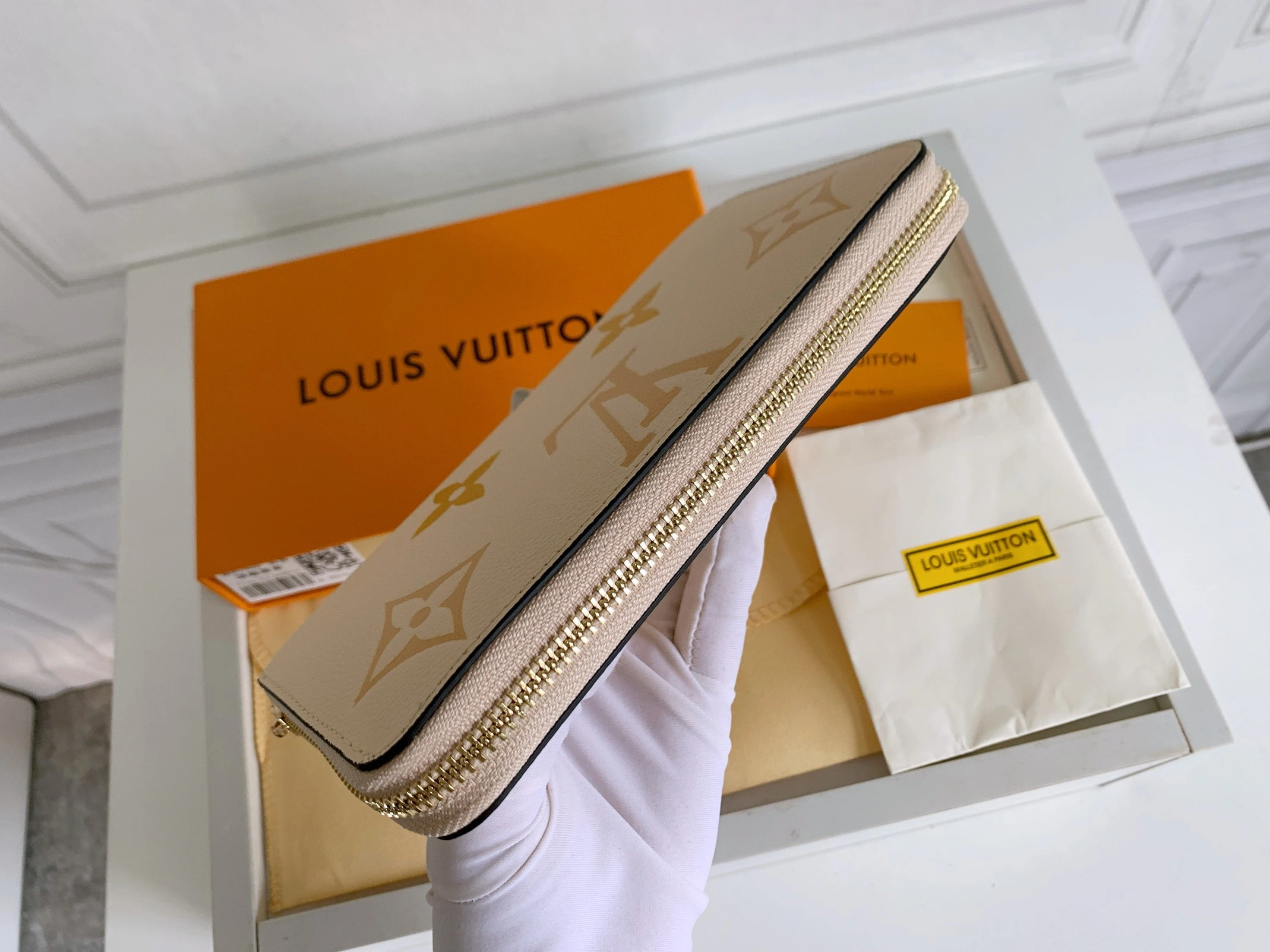 Louis Vuitton LV Wallets For Women StreetReady 7110