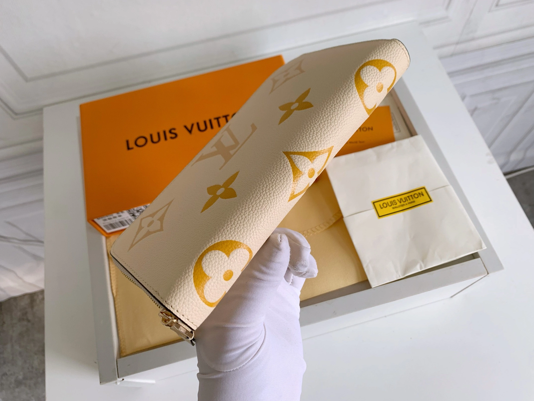 Louis Vuitton LV Wallets For Women StreetReady 7110