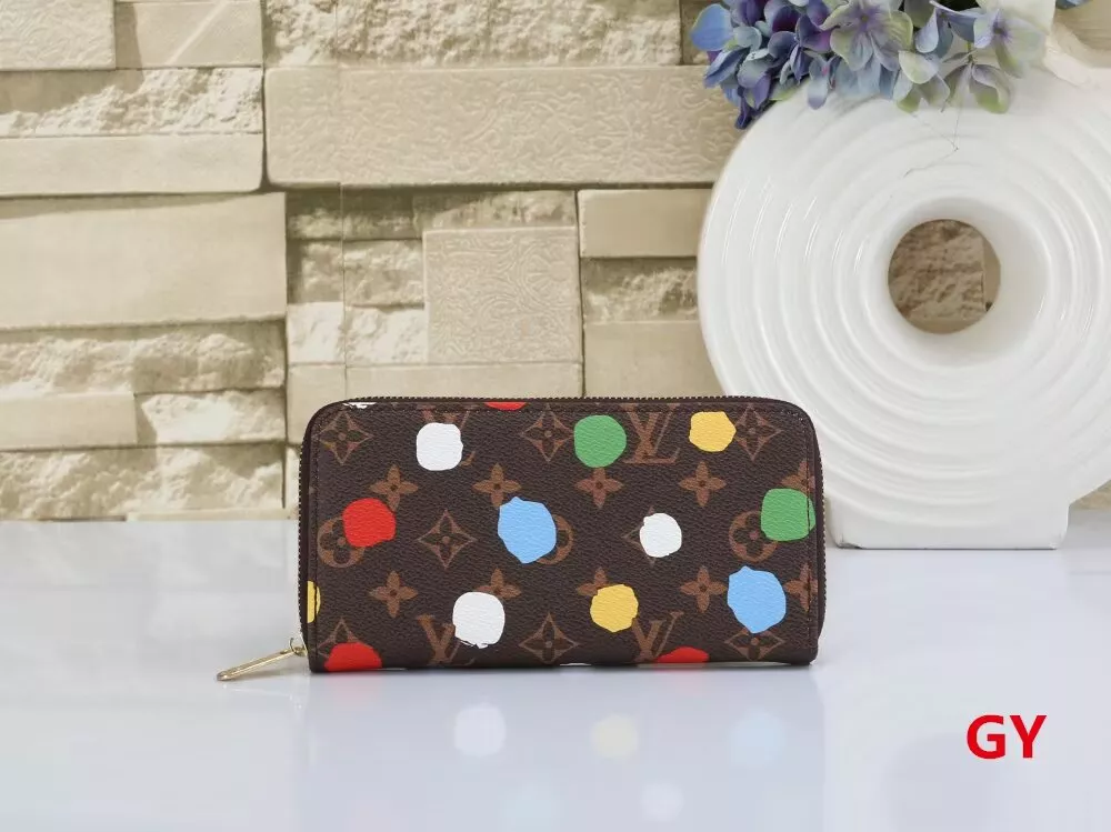 Louis Vuitton LV Wallets For Women Trendsetting 912