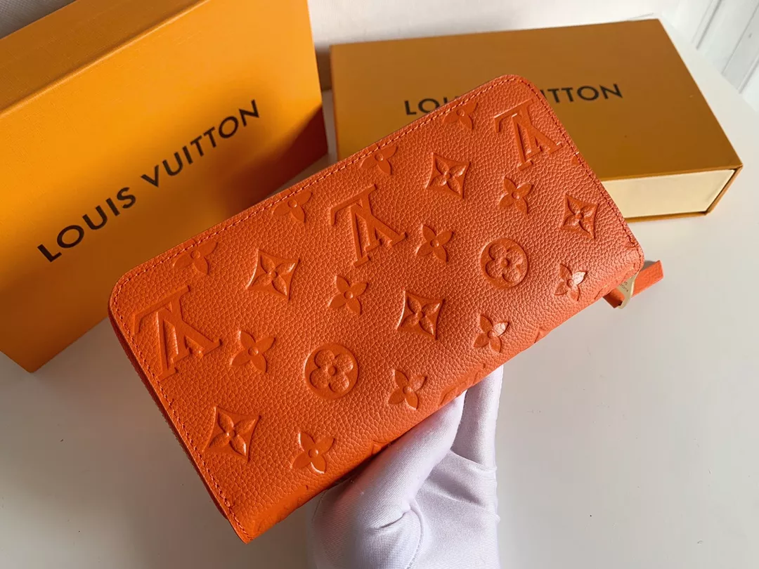 Louis Vuitton LV Wallets Functional 5164