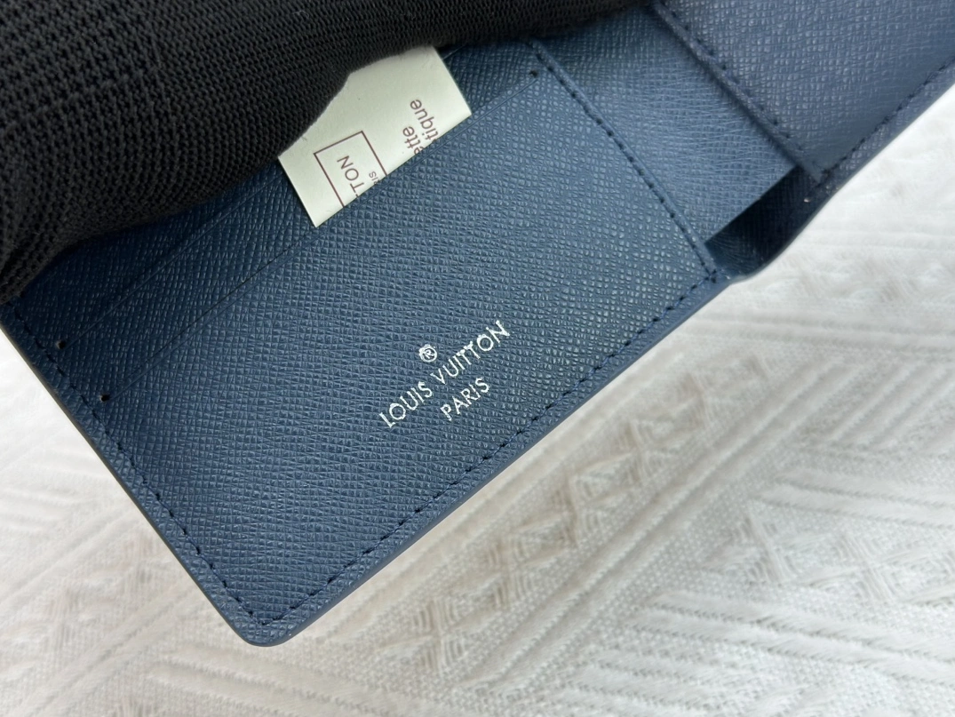 Louis Vuitton LV Wallets Functional 6743