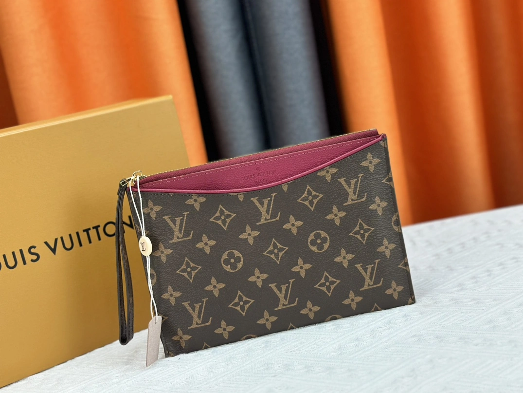 Louis Vuitton LV Wallets In Burgundy Versatile 3805