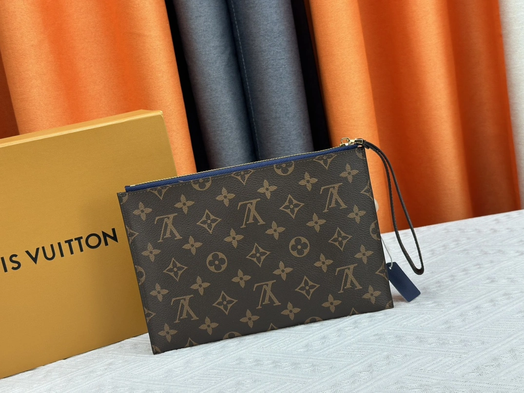 Louis Vuitton LV Wallets In Navy ModernLook 142