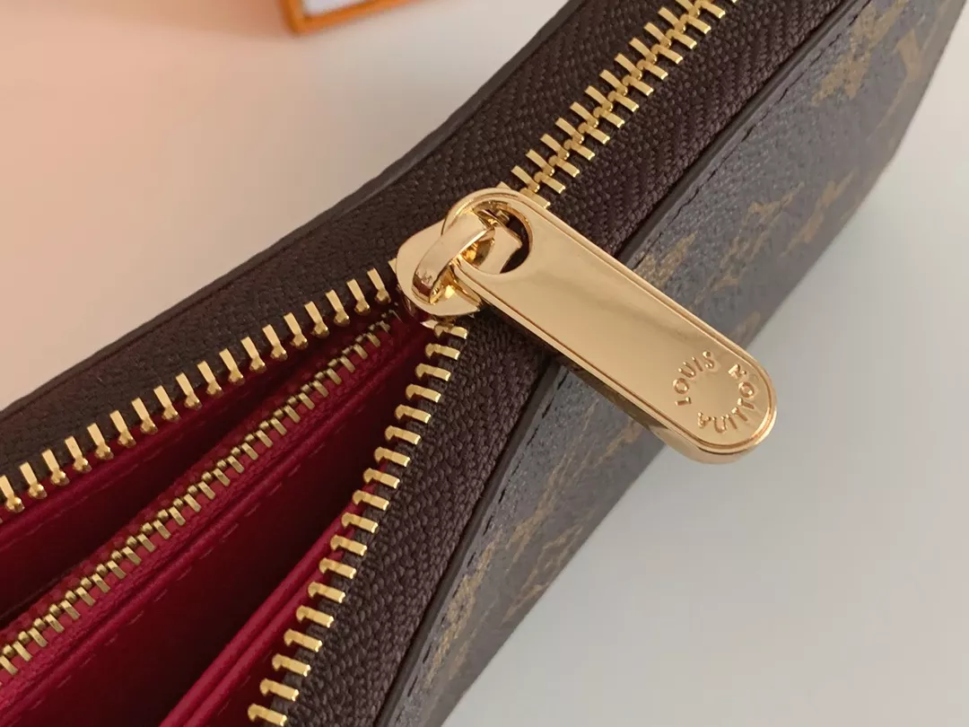 Louis Vuitton LV Wallets In Rose Red Modern 3923