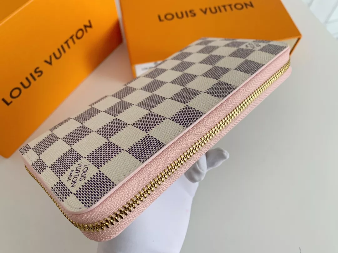 Louis Vuitton LV Wallets Minimalist 2669