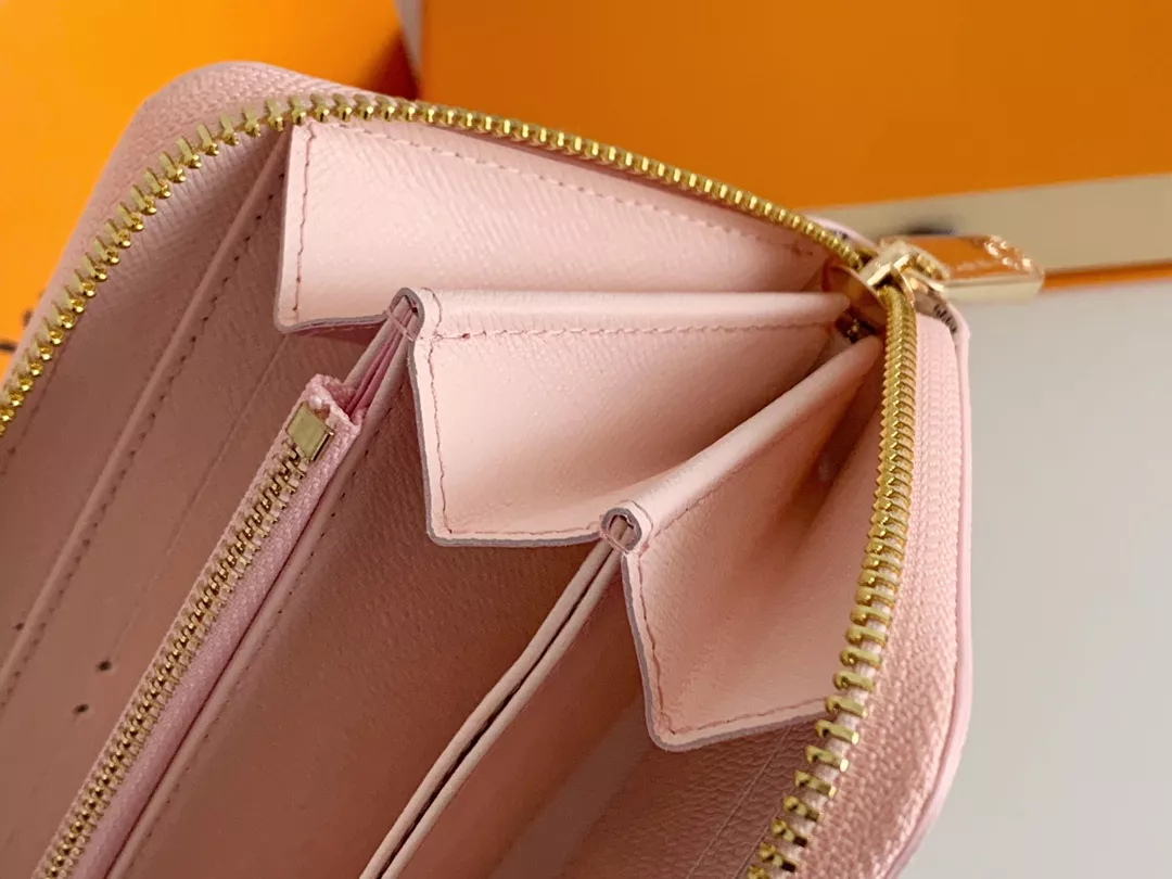 Louis Vuitton LV Wallets Minimalist 2669