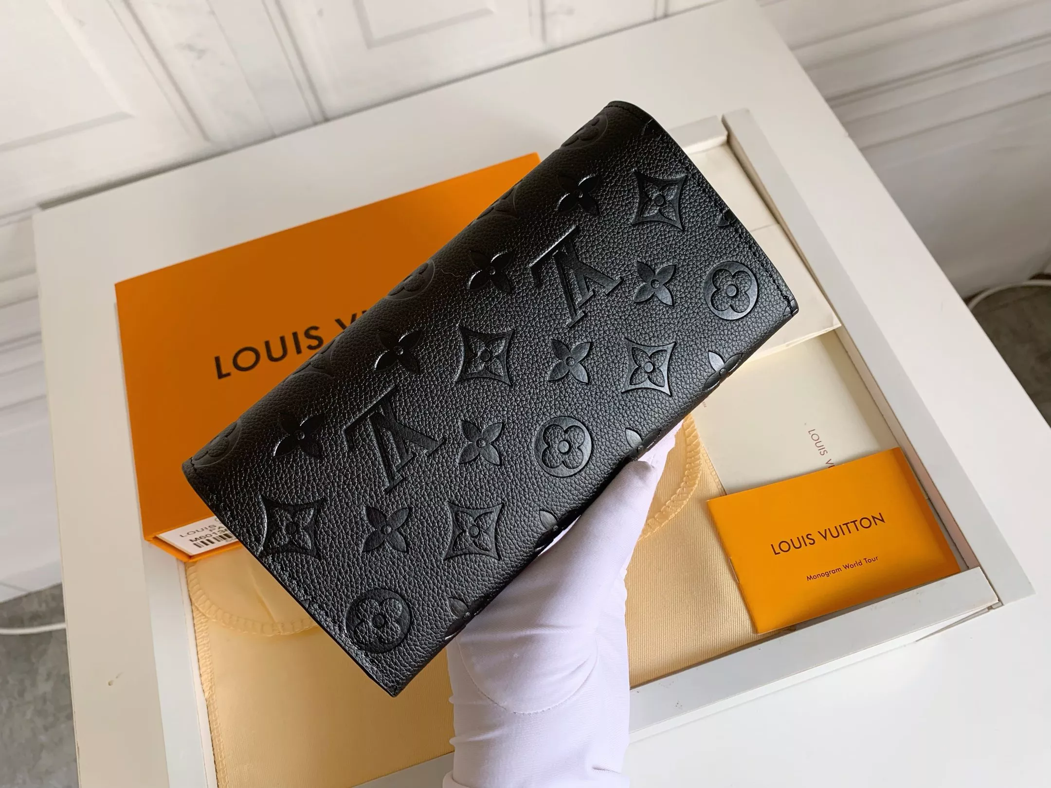 Louis Vuitton LV Wallets Minimalist 295