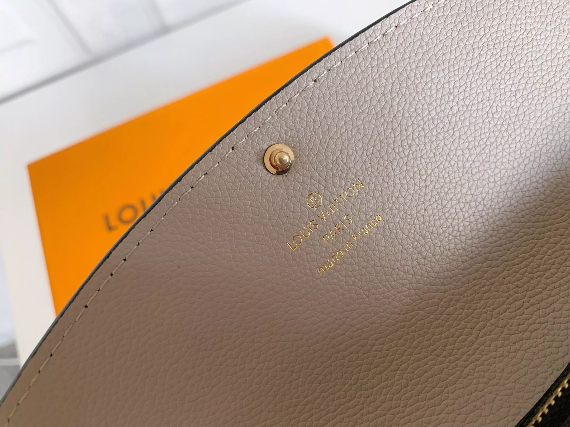 Louis Vuitton LV Wallets Minimalist 295