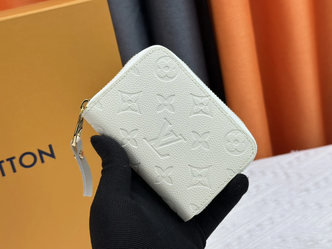 Louis Vuitton LV Wallets Minimalist 4546