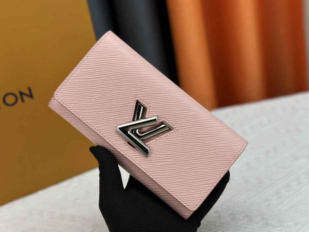Louis Vuitton LV Wallets Refined 2129