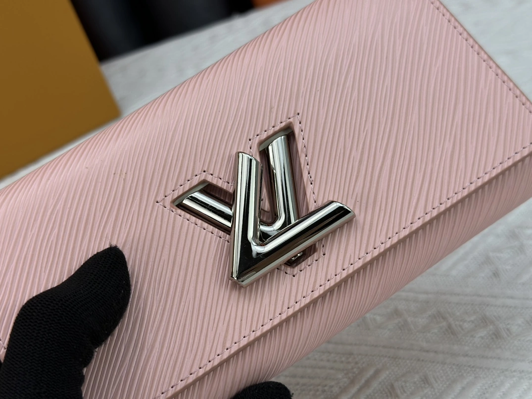 Louis Vuitton LV Wallets Refined 2129