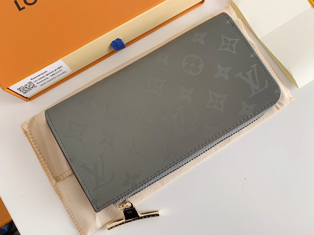 Louis Vuitton LV Wallets Refined 4177