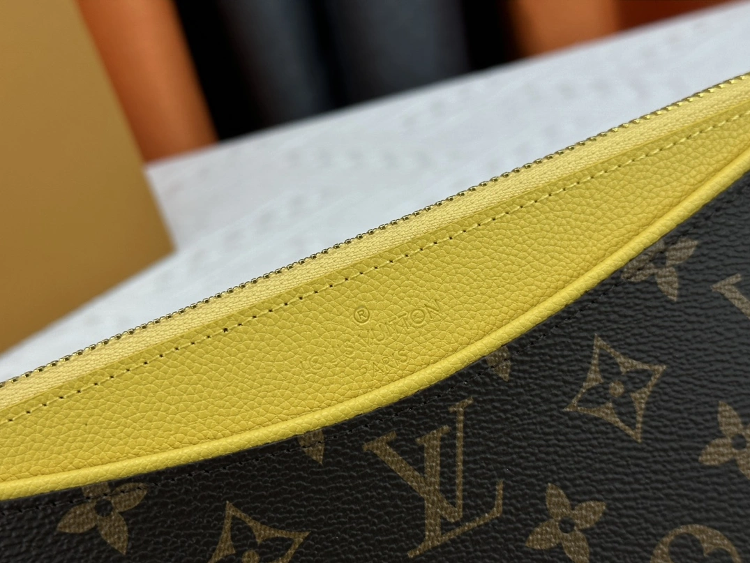 Louis Vuitton LV Wallets Resilient 3871