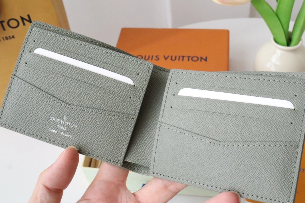 Louis Vuitton LV Wallets Trendsetting 785