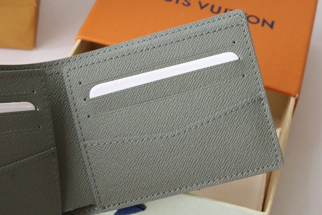 Louis Vuitton LV Wallets Trendsetting 785