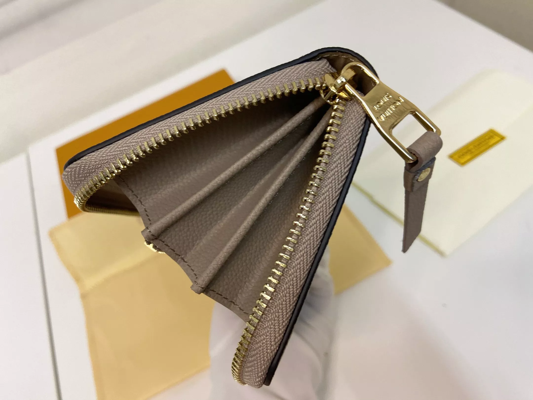 Louis Vuitton LV Wallets Trendy 4161