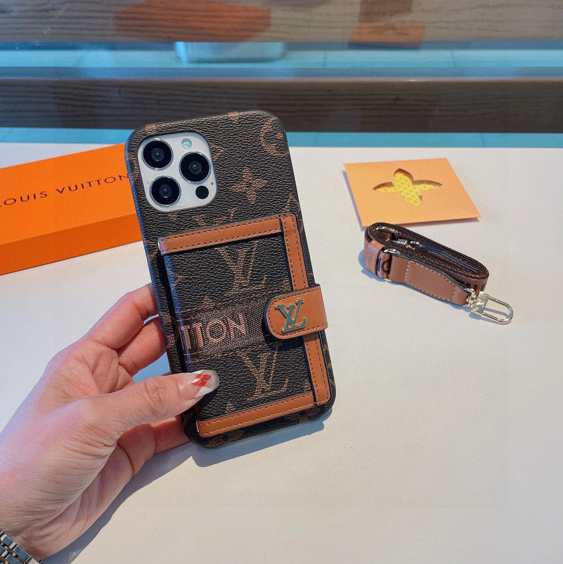 Louis Vuitton LV iPhone Case Trendy 8753