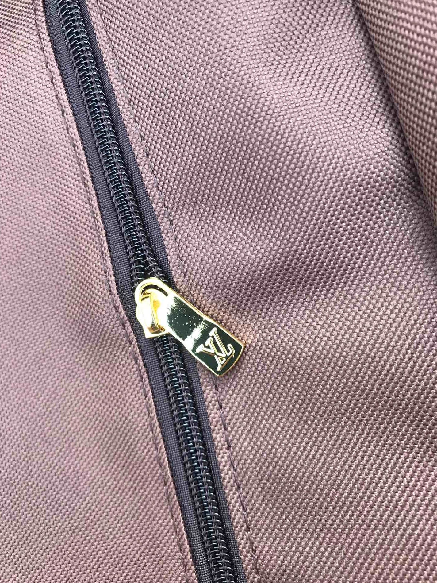 Louis Vuitton Luggage AllSeason 276