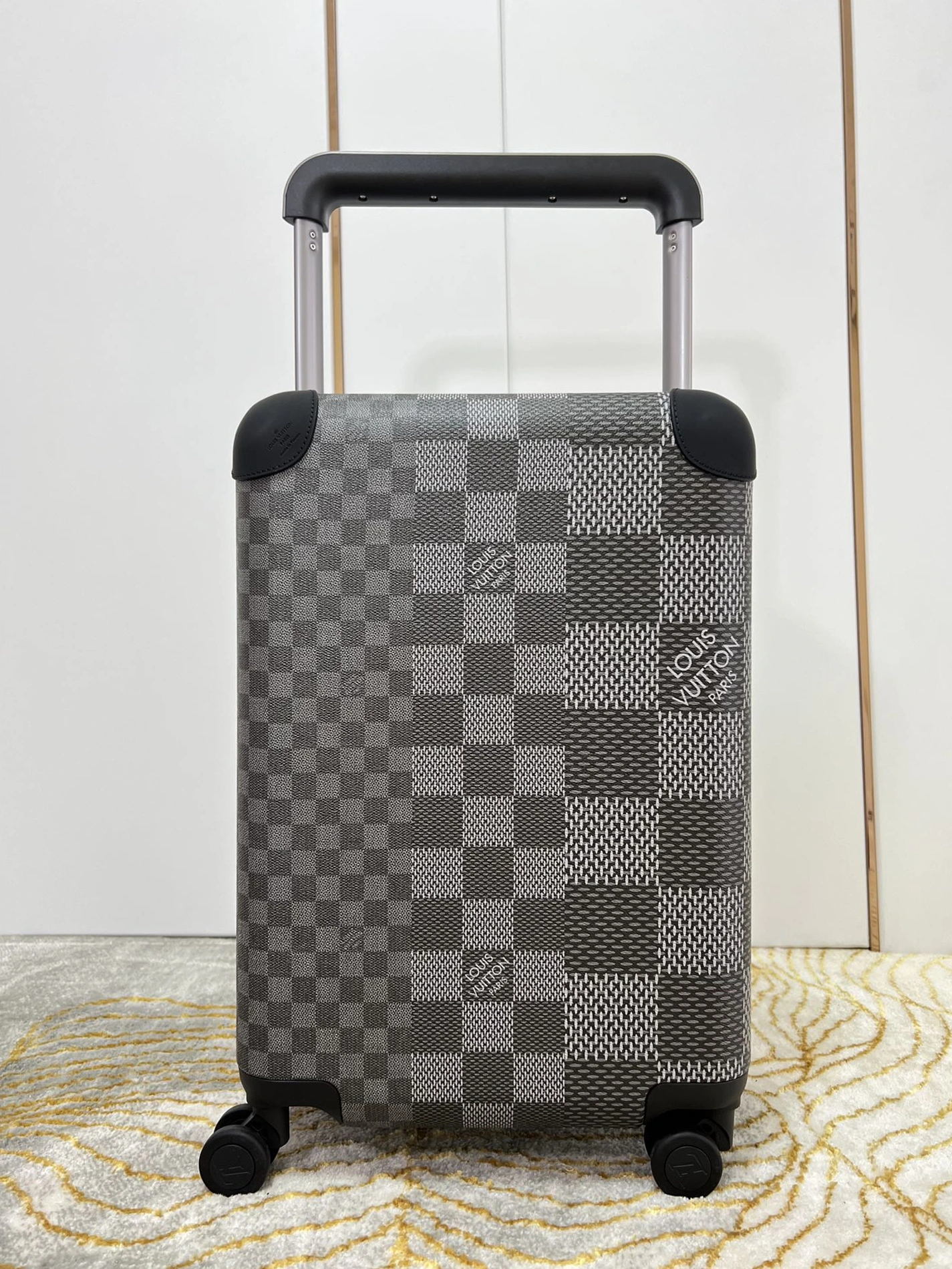 Louis Vuitton Luggage AllSeason 9358