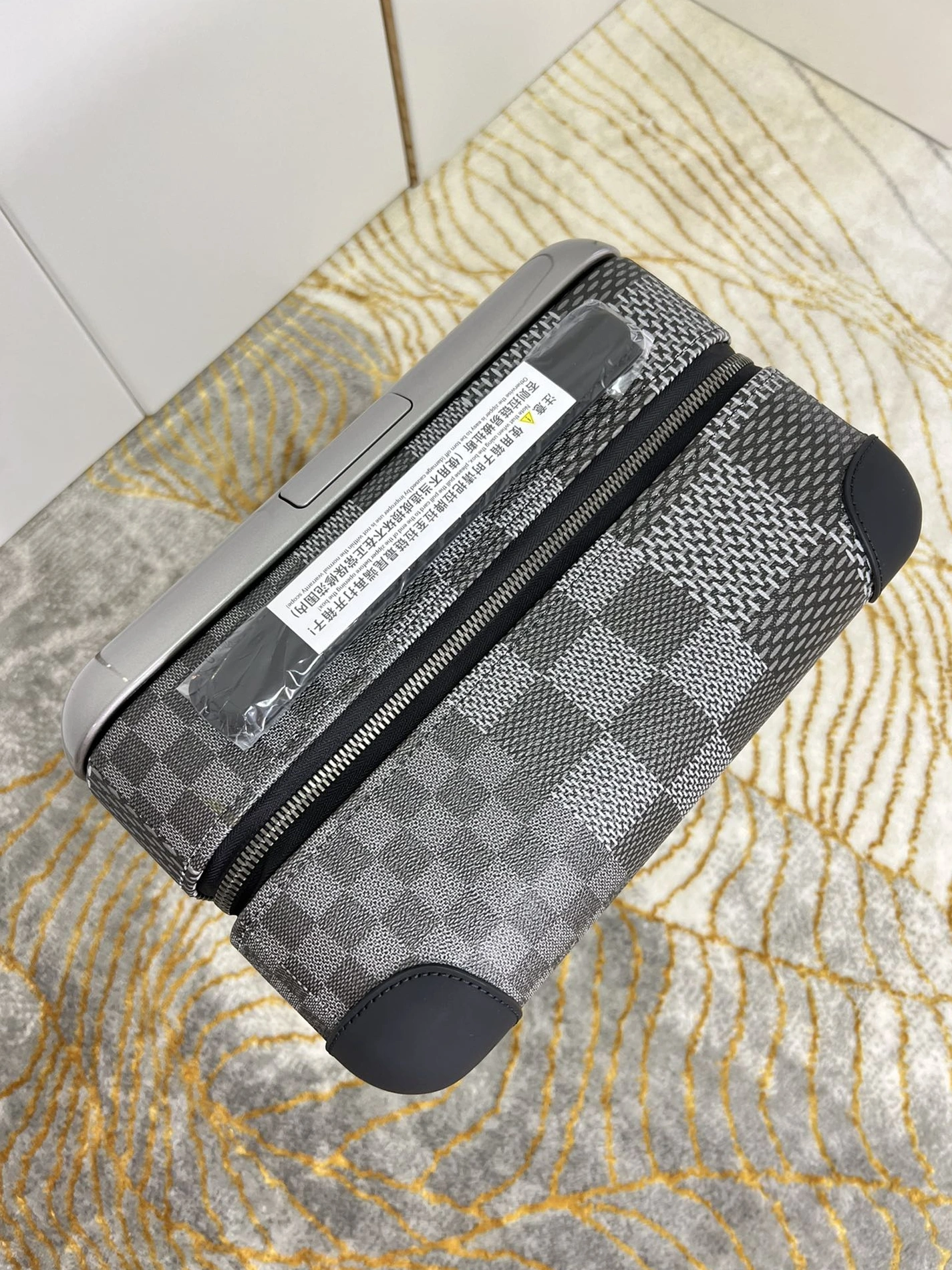 Louis Vuitton Luggage AllSeason 9358