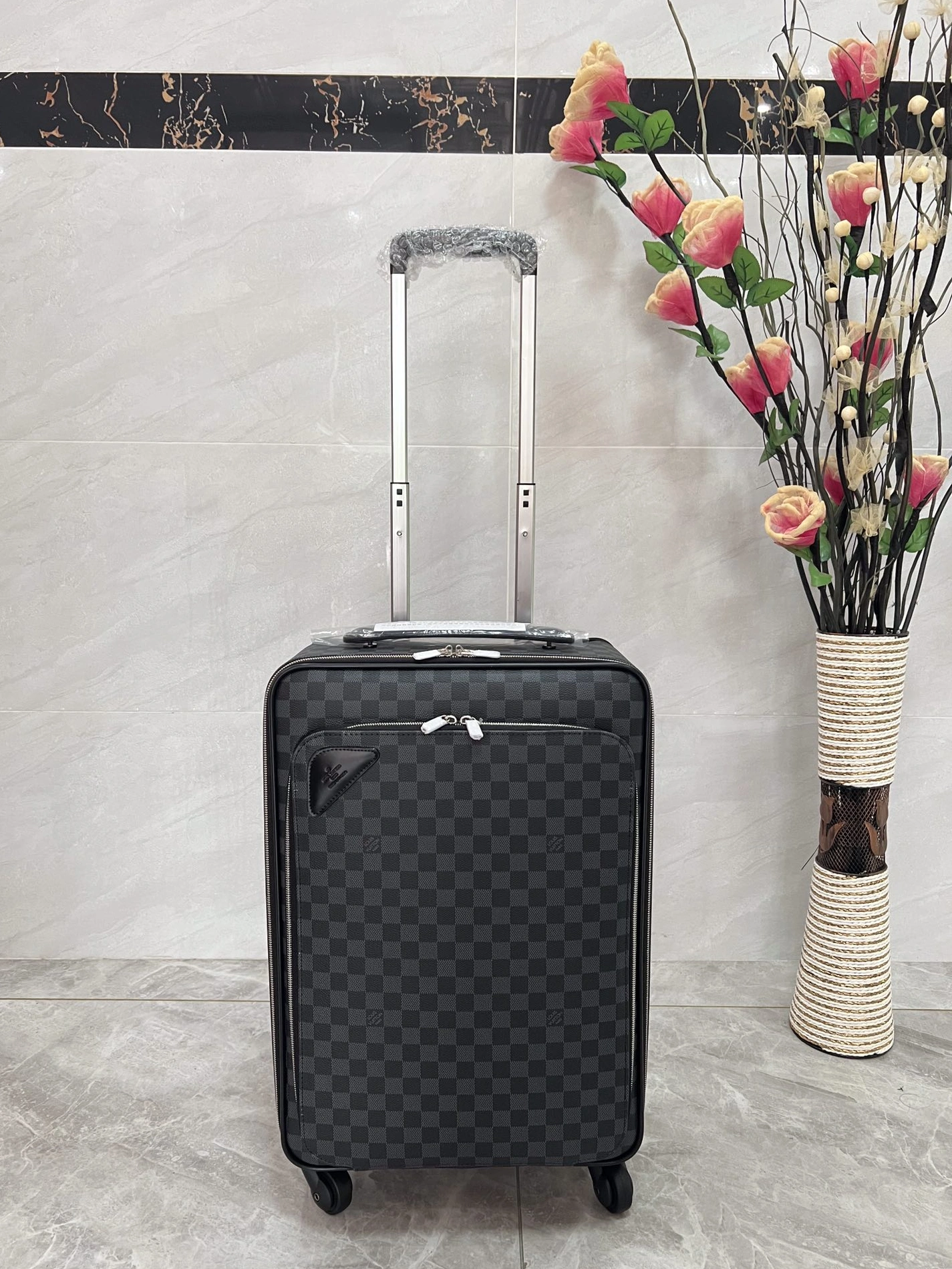 Louis Vuitton Luggage Classic 3253