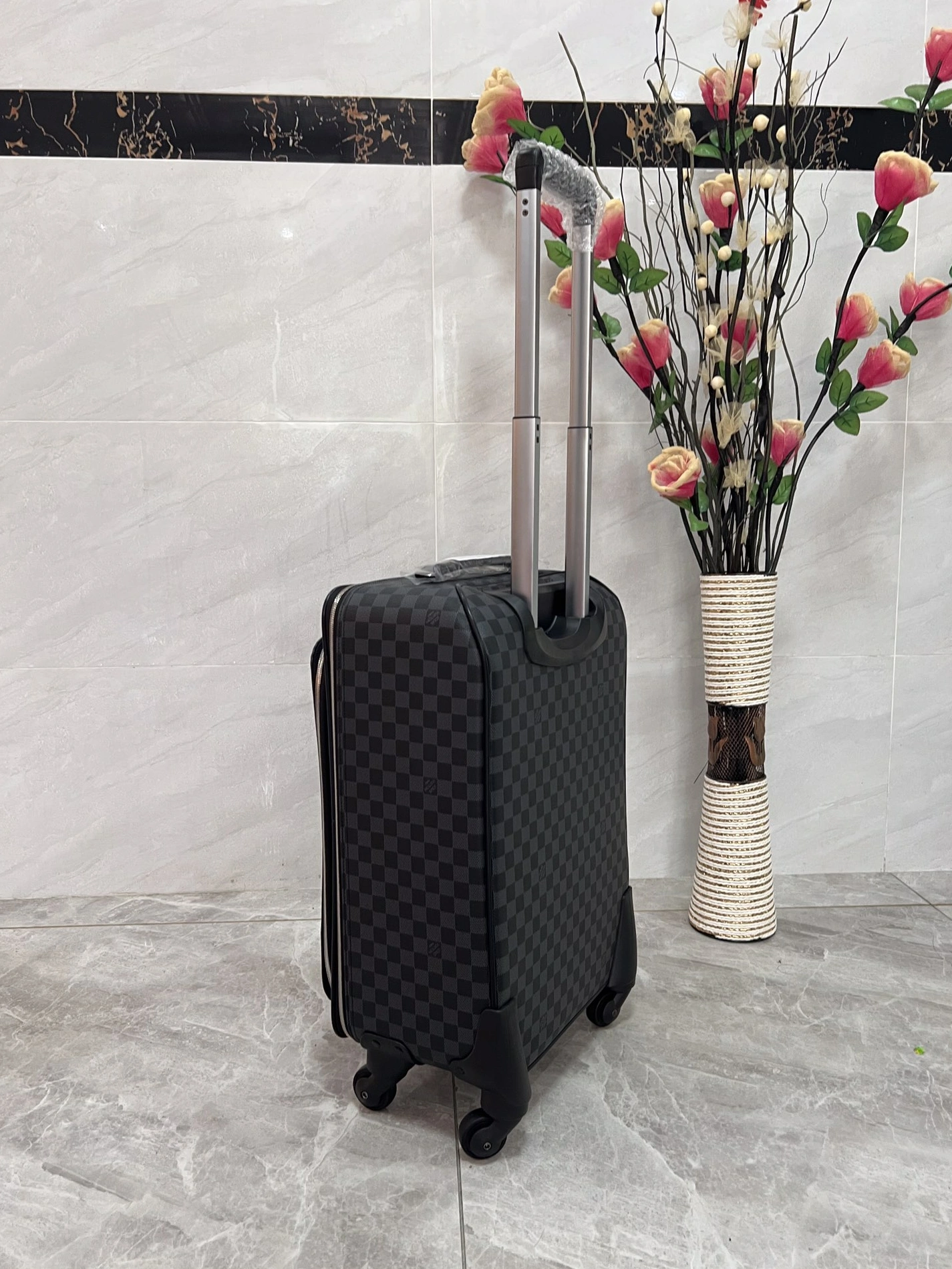 Louis Vuitton Luggage Classic 3253