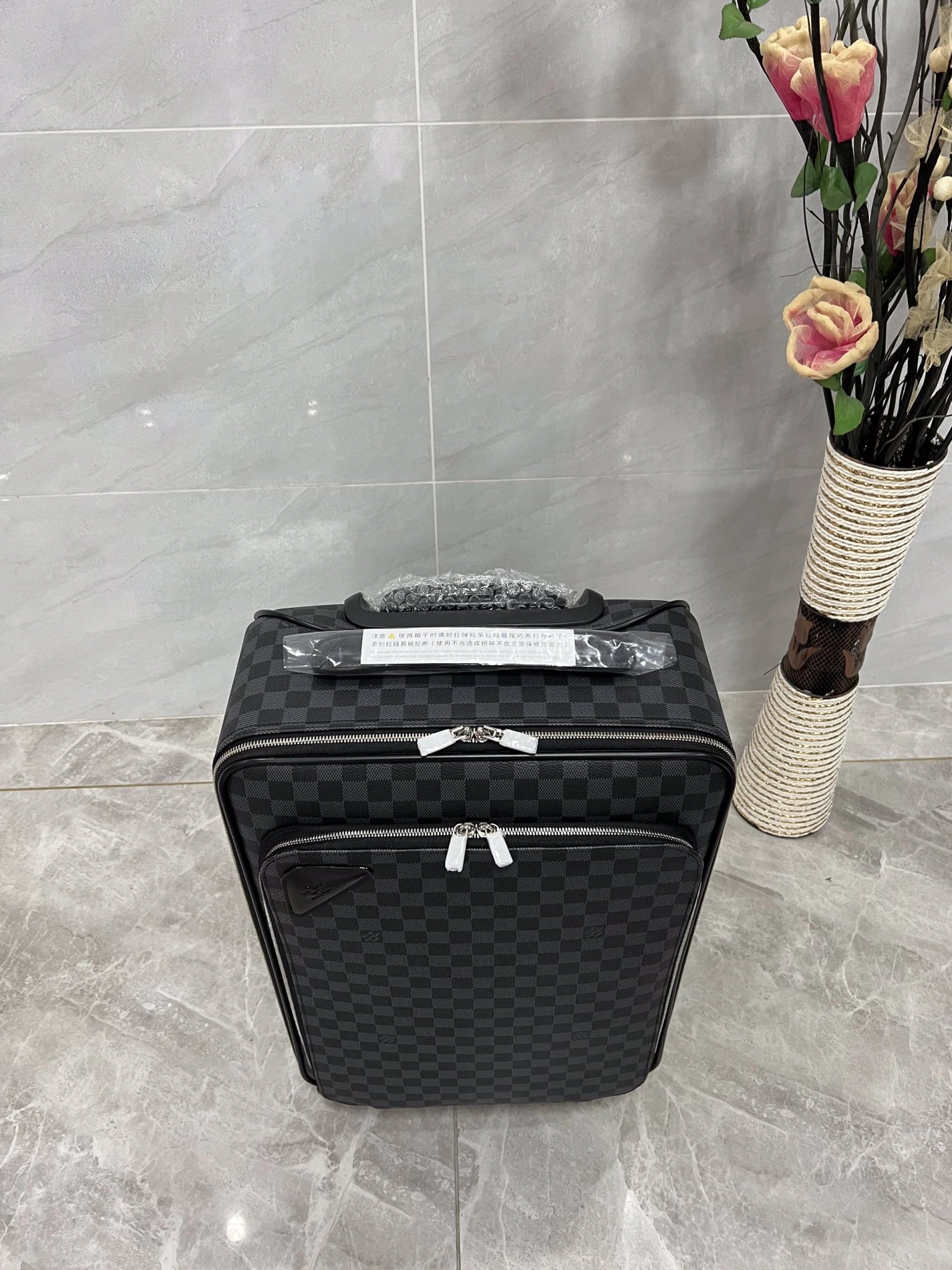Louis Vuitton Luggage Classic 3253