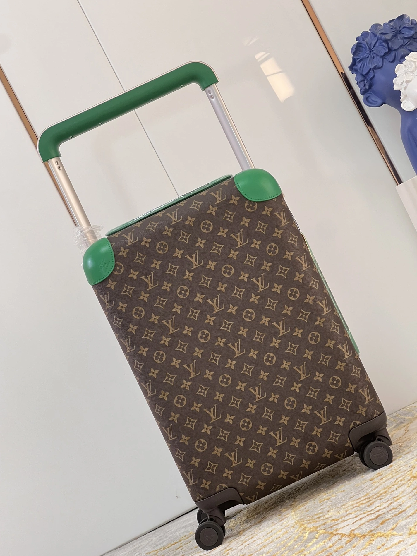 Louis Vuitton Luggage Compact 1661