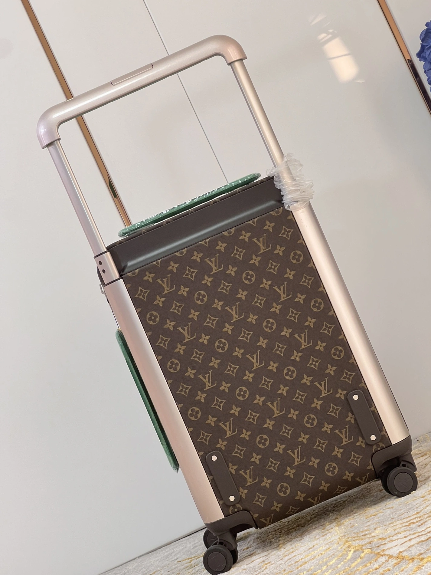 Louis Vuitton Luggage Compact 1661