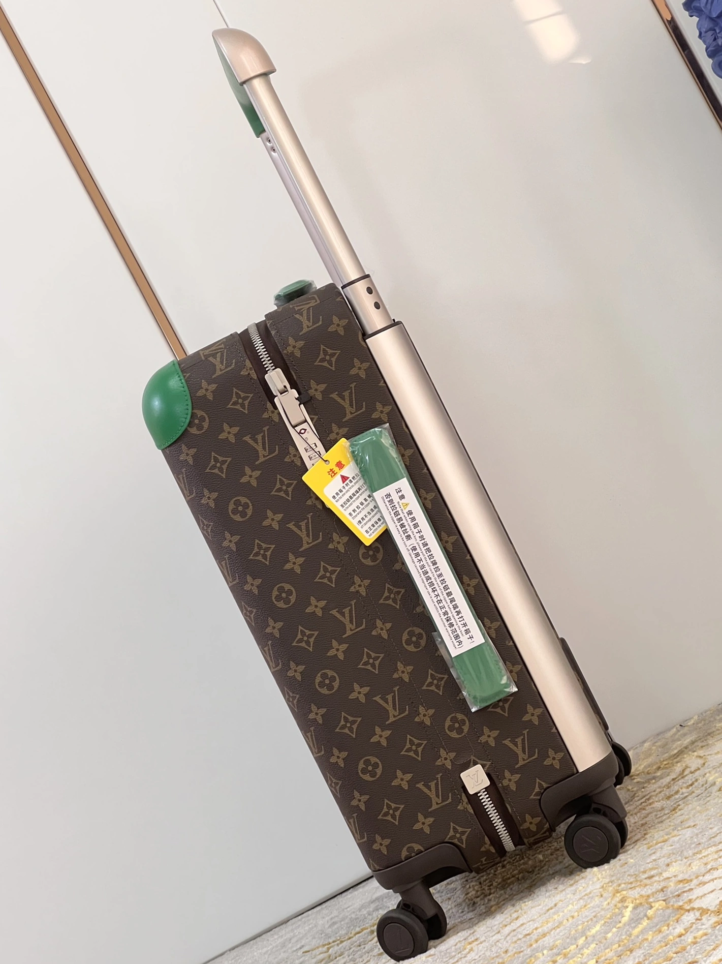 Louis Vuitton Luggage Compact 1661