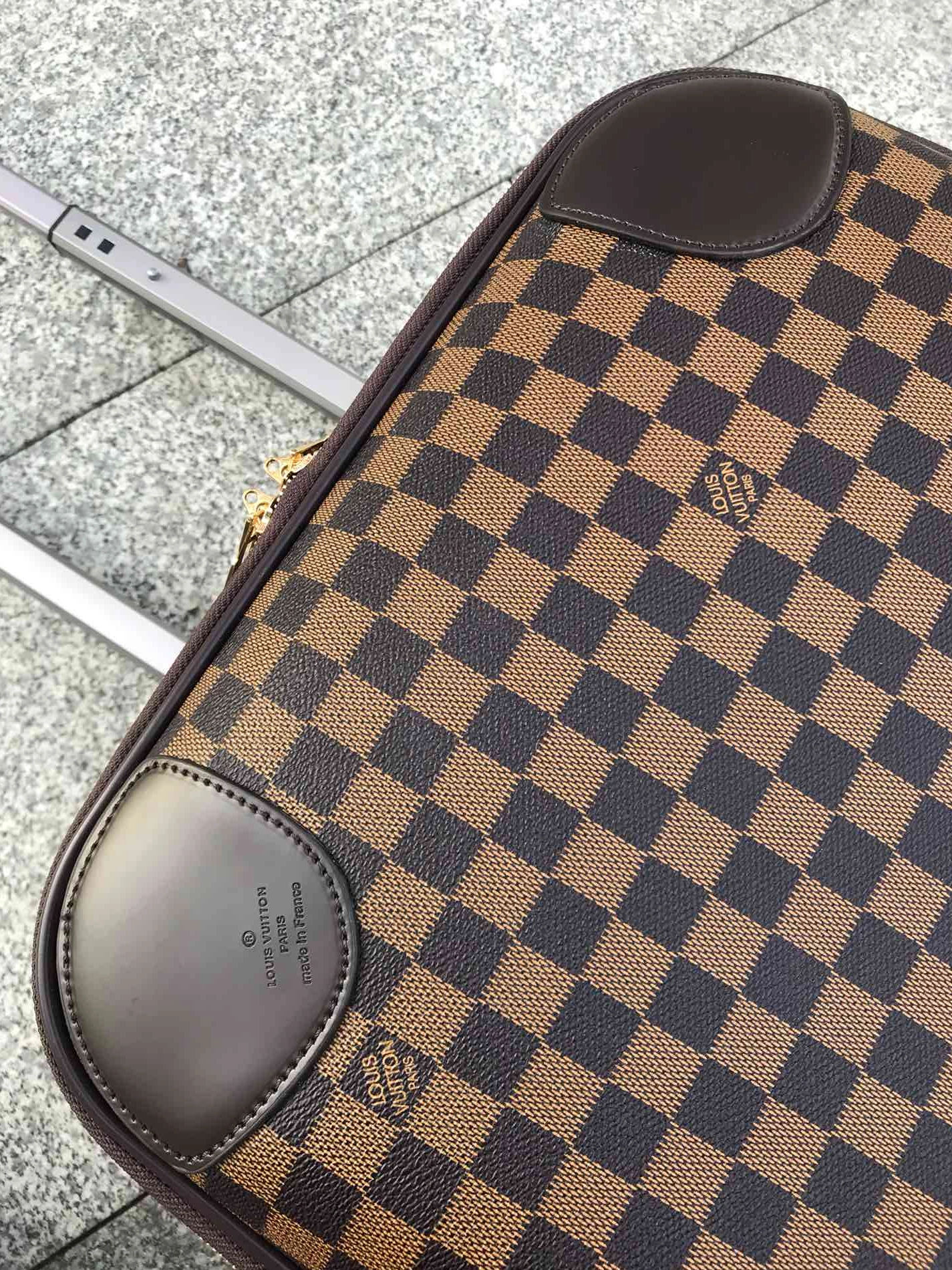 Louis Vuitton Luggage DailyWear 8676