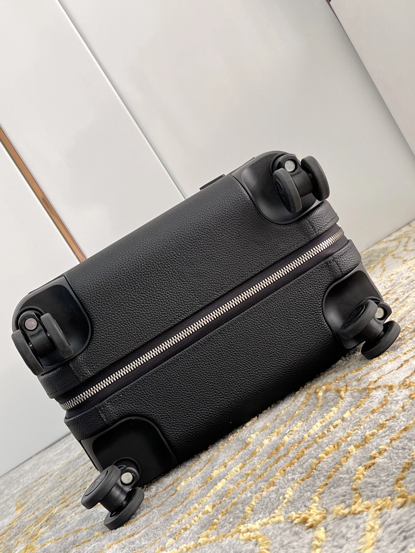 Louis Vuitton Luggage EasyMatch 5563