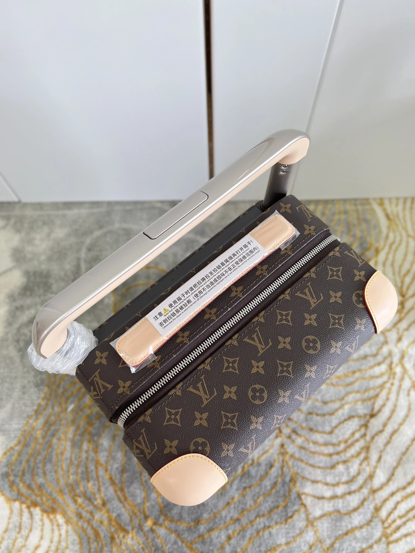 Louis Vuitton Luggage EasyMatch 5677