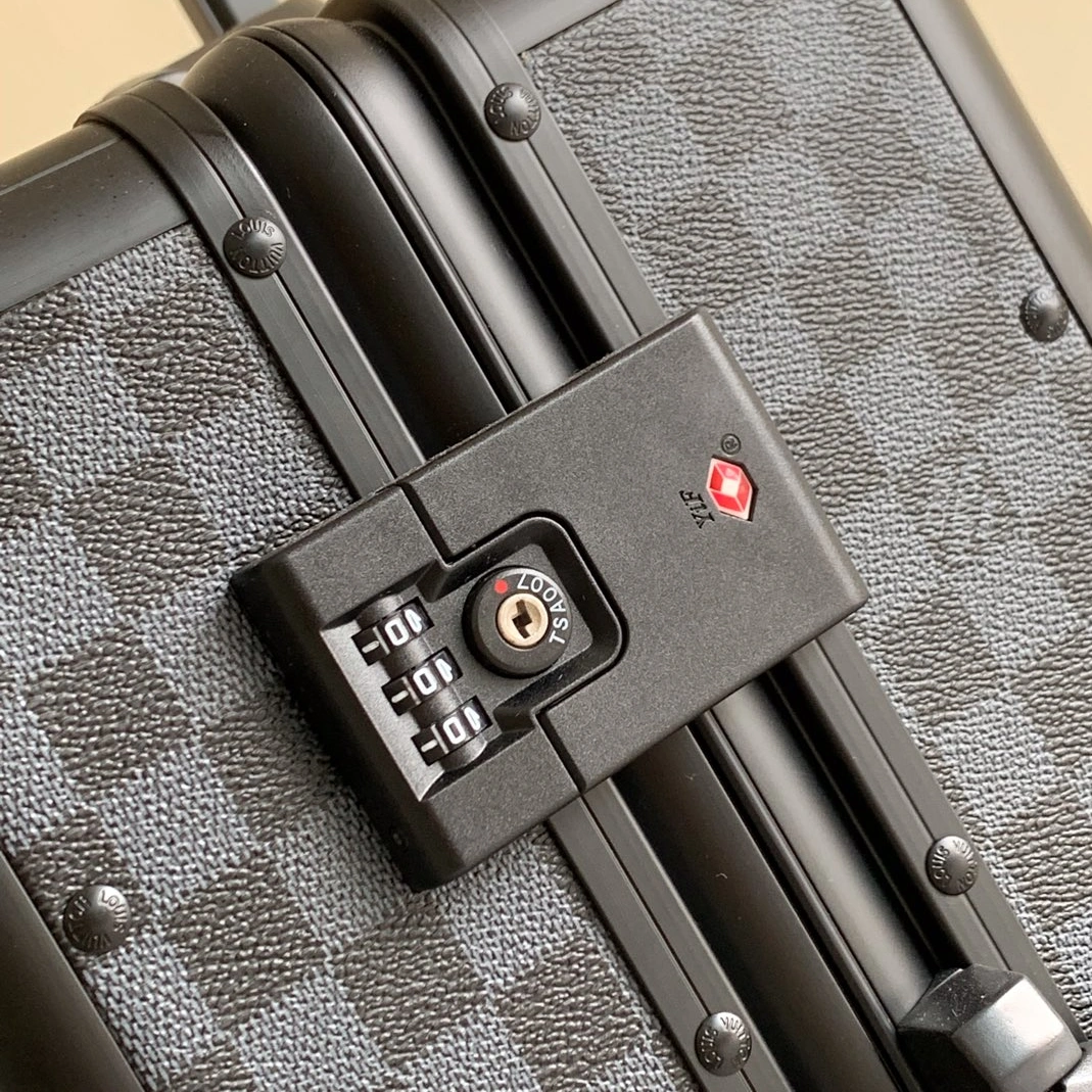 Louis Vuitton Luggage For Unisex Stylish 3611