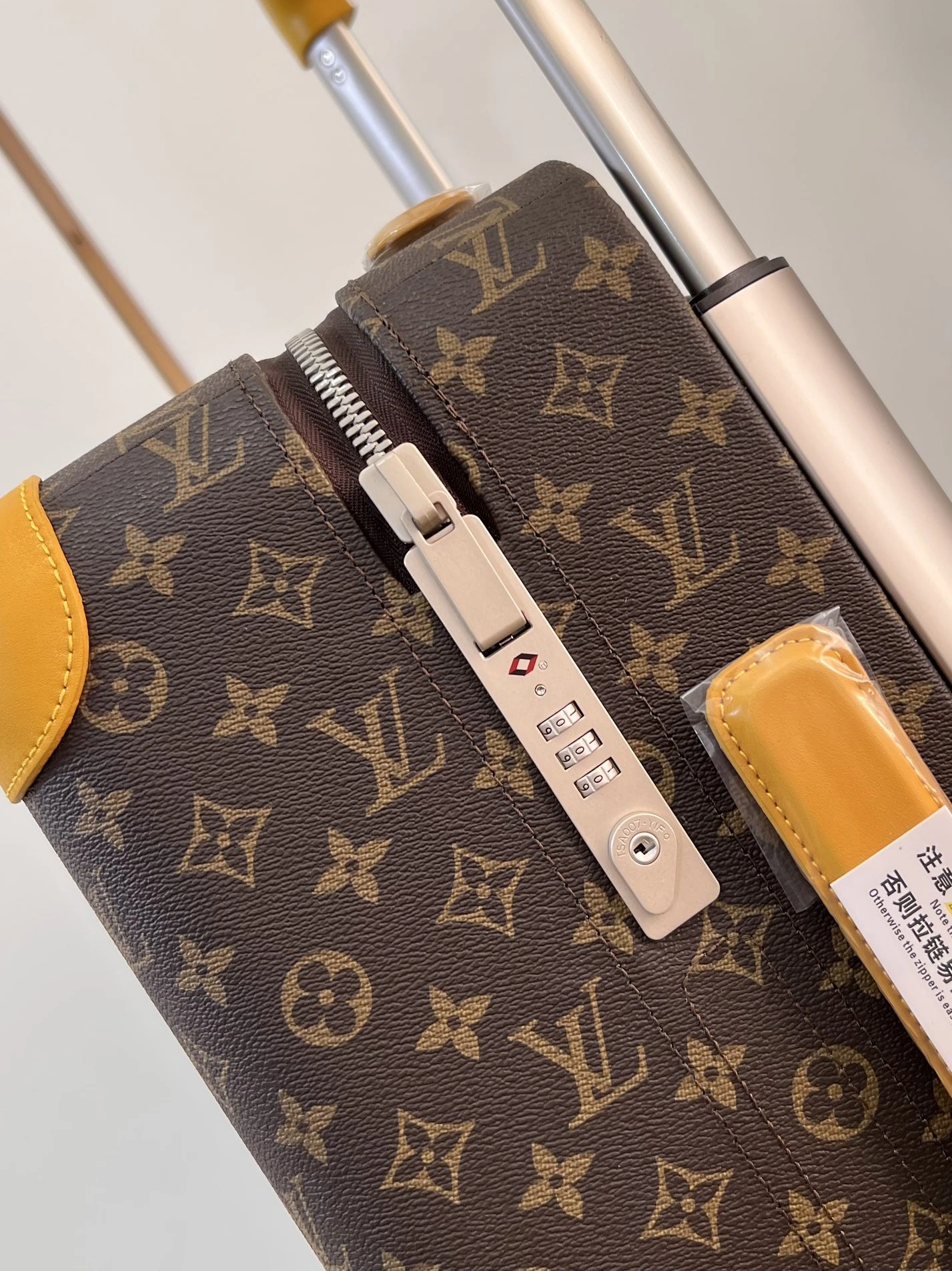 Louis Vuitton Luggage GoAnywhere 6570