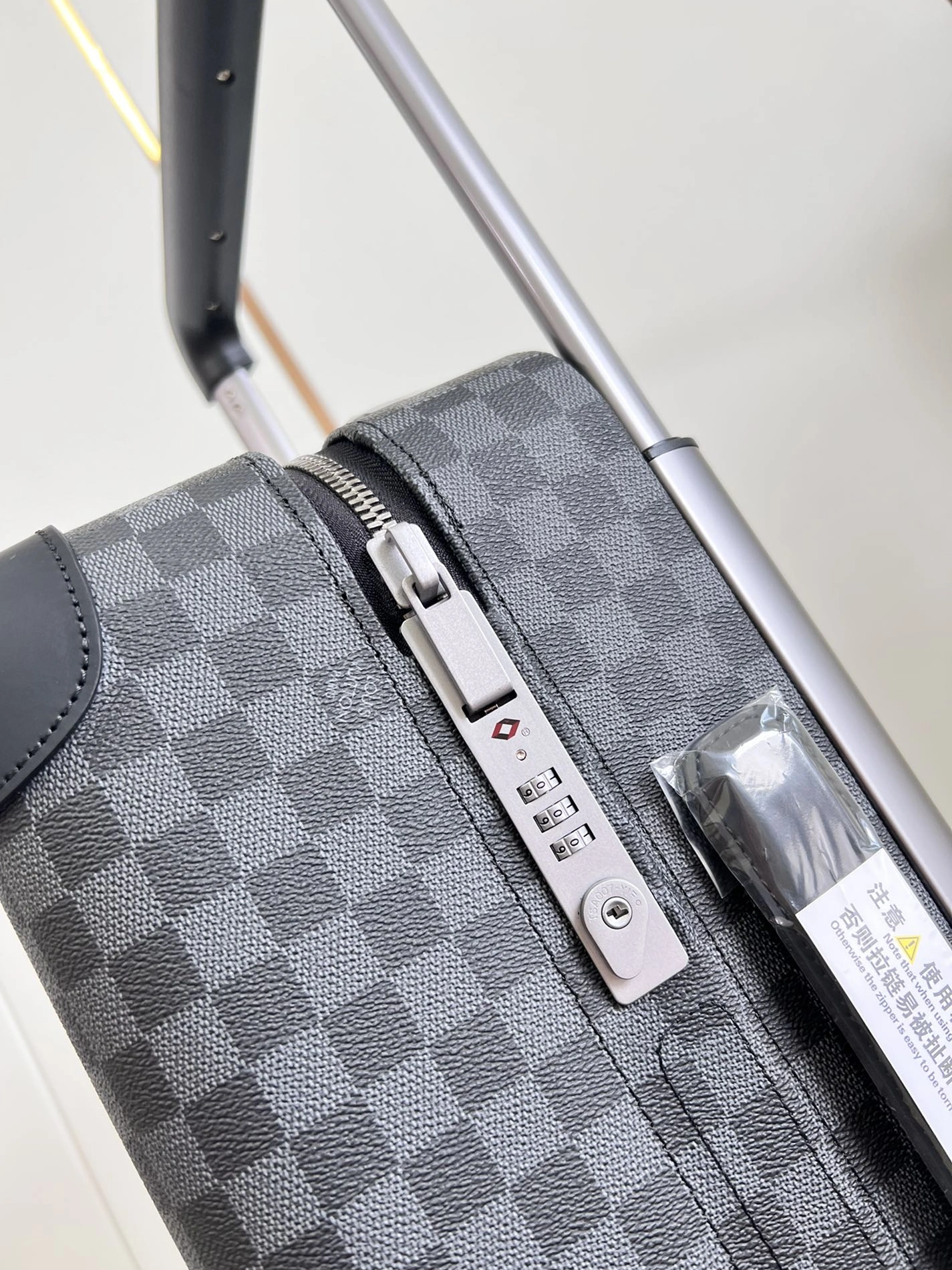Louis Vuitton Luggage GoodFit 3133