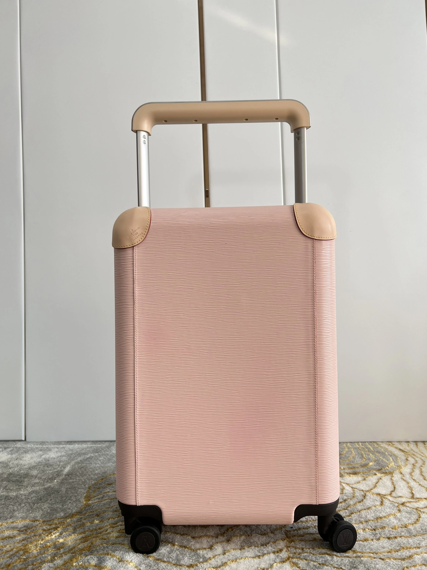 Louis Vuitton Luggage Modern 3064