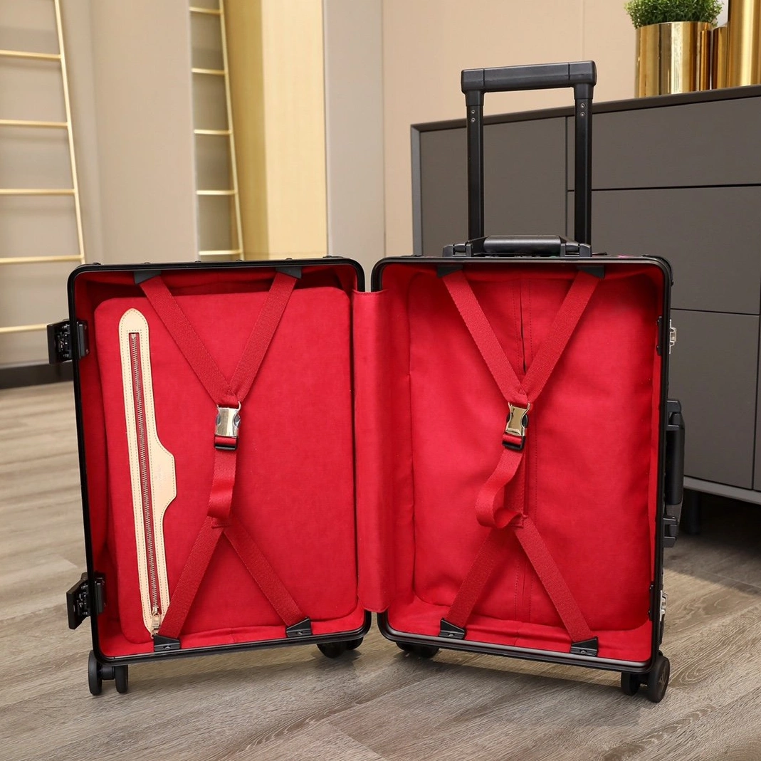 Louis Vuitton Luggage Modern 4481
