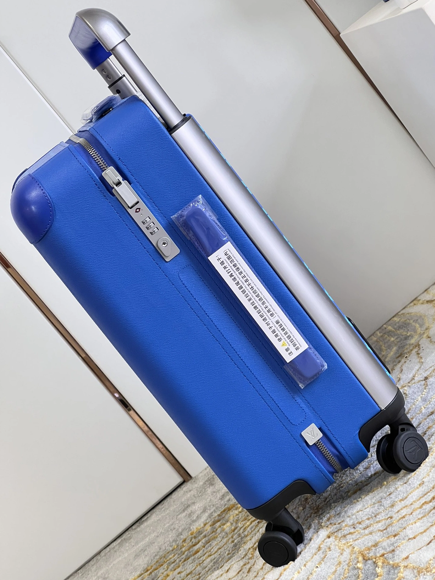 Louis Vuitton Luggage Reliable 8683